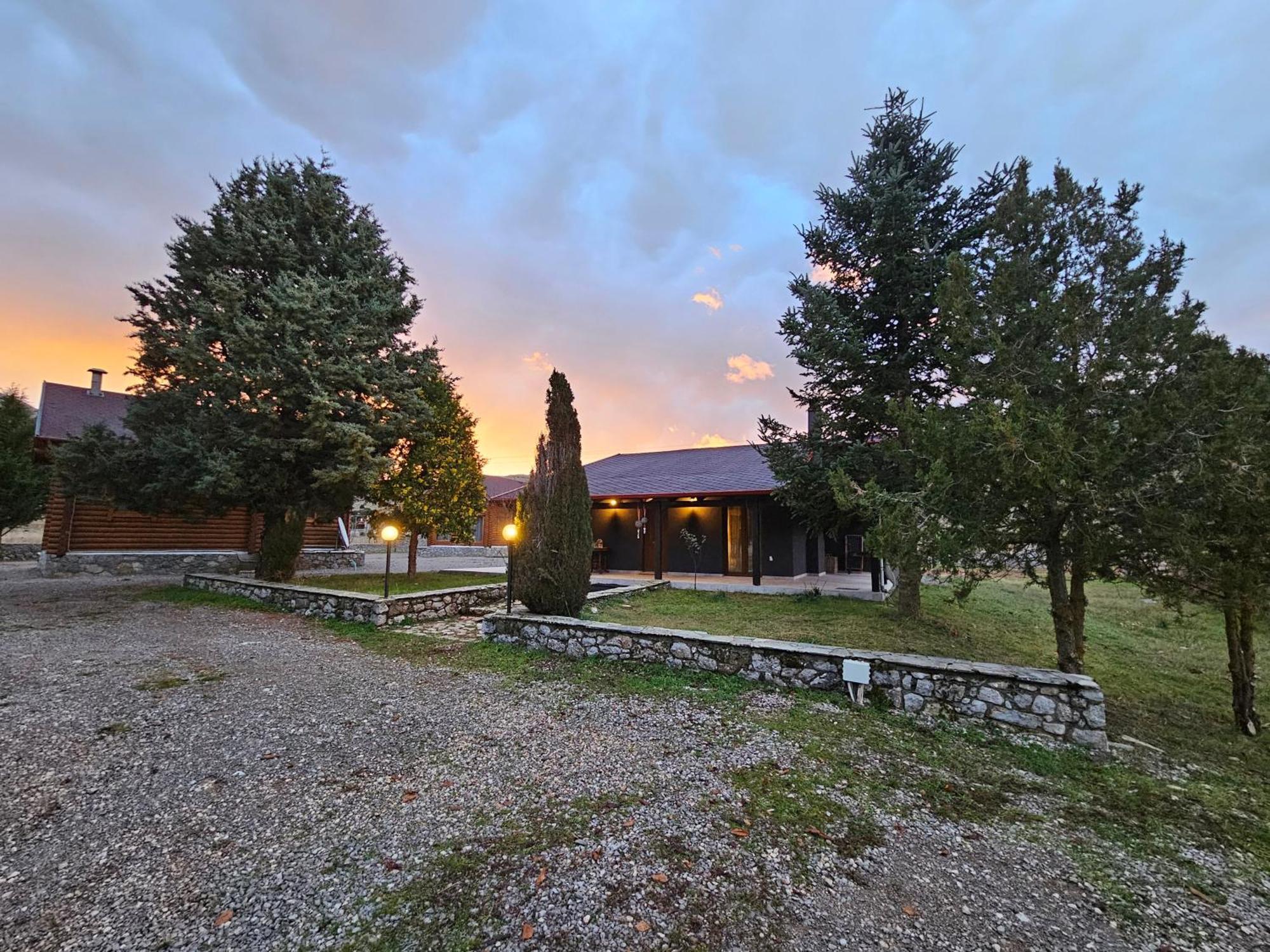 Orino Livadi Mount Villa IV Arachova Exterior photo